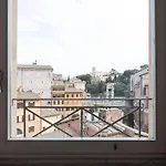 Stunning Views Over Central Rome\'S Rooftops - Fromhometorome