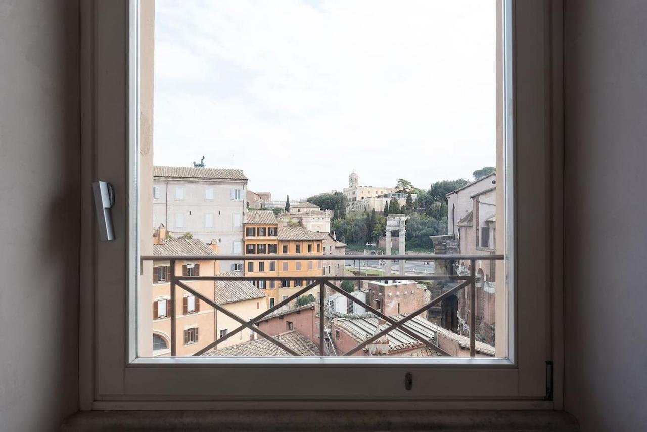 Lägenhet Stunning Views Over Central Rome's Rooftops - Fromhometorome