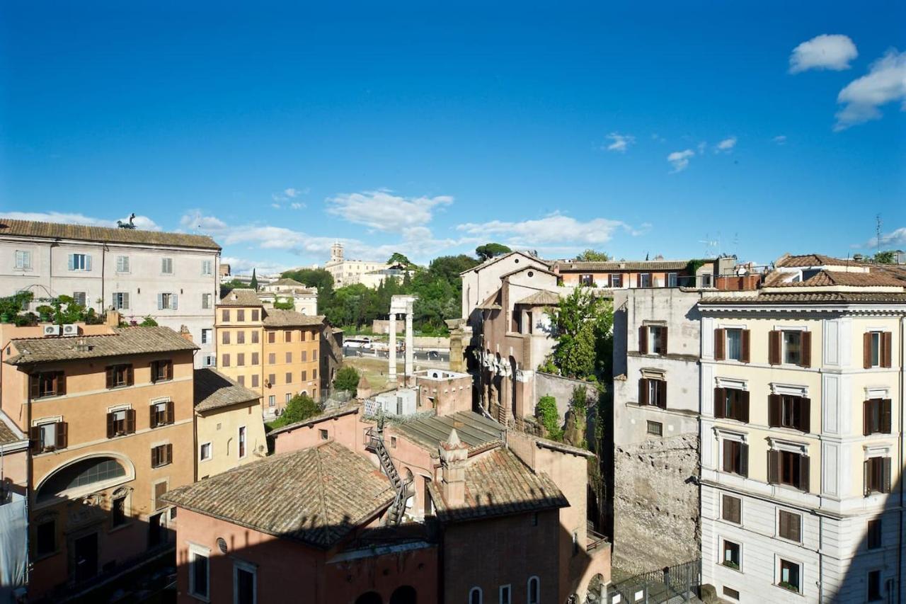Stunning Views Over Central Rome's Rooftops - Fromhometorome Lägenhet